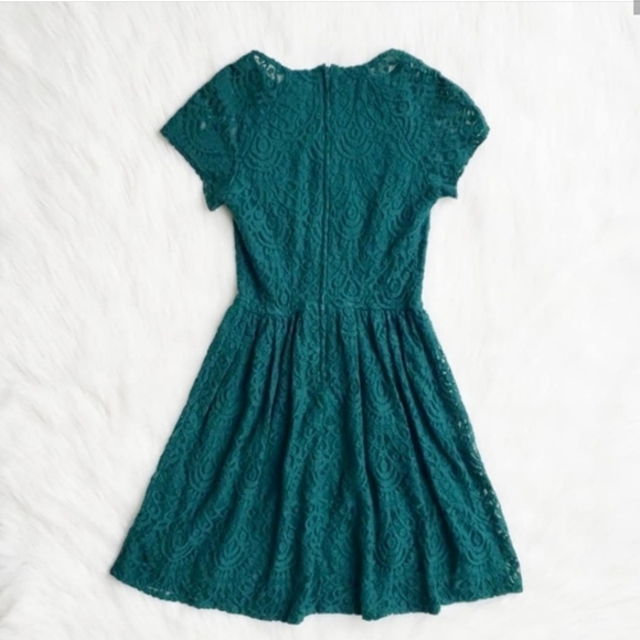 H&M DIVIDED Emerald Lace Cocktail Dress - Picture 2 of 5